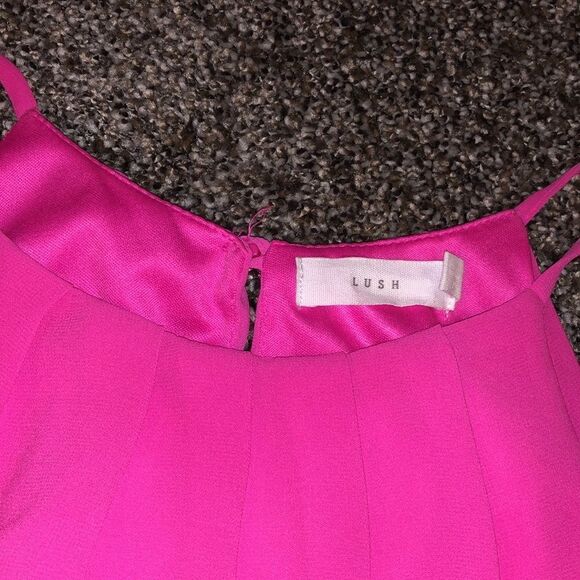 Lush Sleeveless Summer Dress - Picture 2 of 6